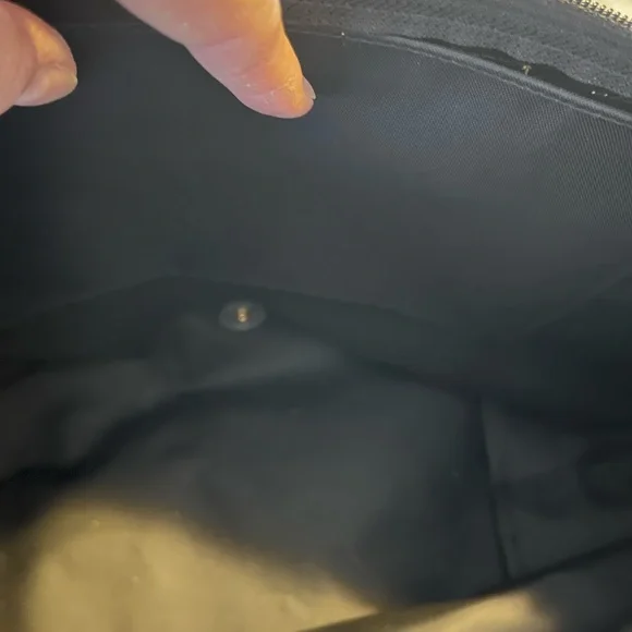 Longchamp LePliage Black Medium Tote - Picture 9 of 13